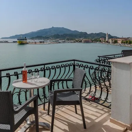 Saint Loukas Apartahotel *